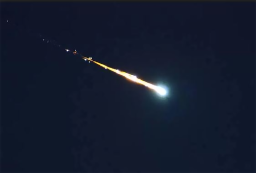火球划过澳大利亚_UFO? 流星火球划过澳大利亚 专家称:系小行星碎片-汇美优普
